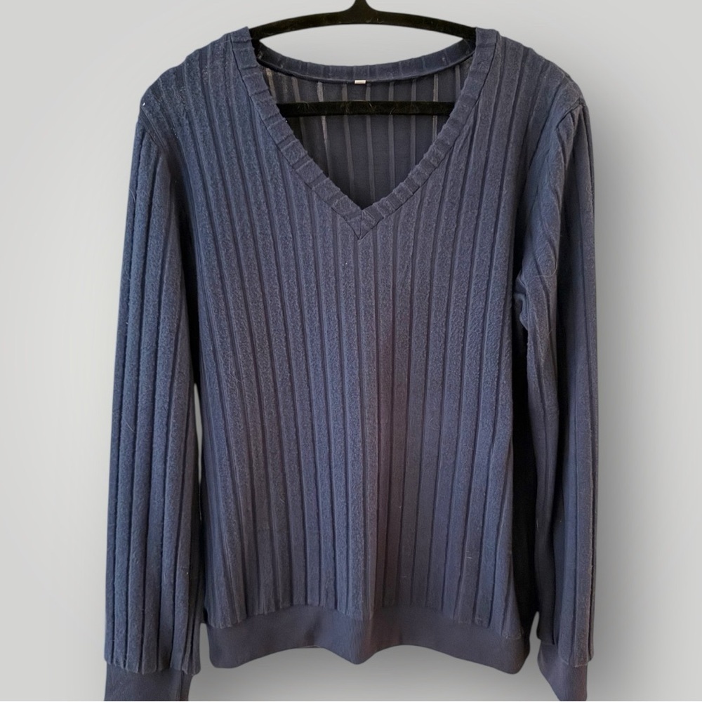 Source Unknown V-Neck Ribbed Sweater - Blue
